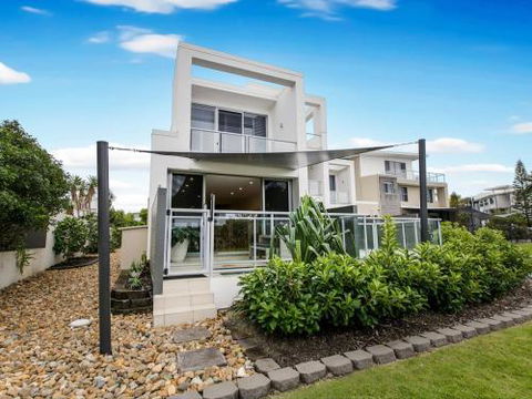 SEA RENITY On KAMALA - Accommodation Port Macquarie 0