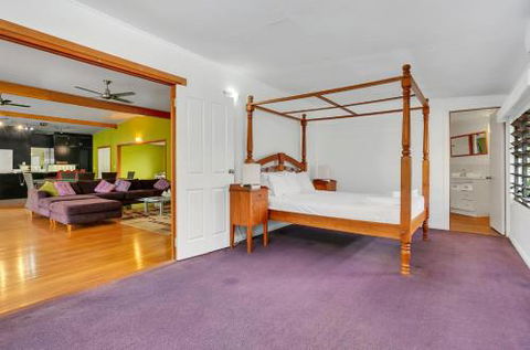 SANTORINIatPALM COVE - Accommodation Port Macquarie 4