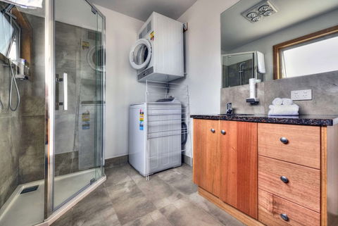 Freycinet Stone Studio 7 - Accommodation Port Macquarie 1
