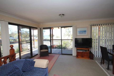Lakehouse On Oxley - Accommodation Port Macquarie 4