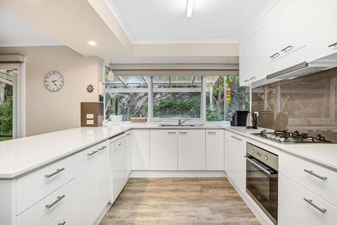 Hilltop Beach House: Newly Updated - Accommodation Port Macquarie 1