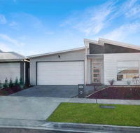 Brand New Home 10 mins to Beach Torquay Geelong Deakin Hospitals - Accommodation Port Macquarie
