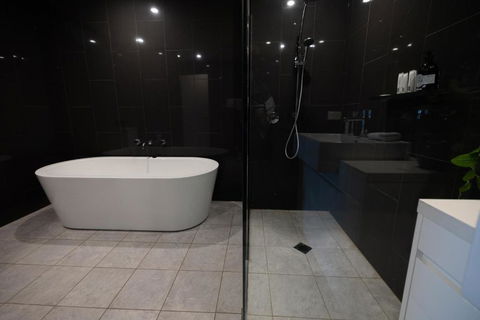 Trendy Self Contained Inner City Apartment - Accommodation Port Macquarie 4