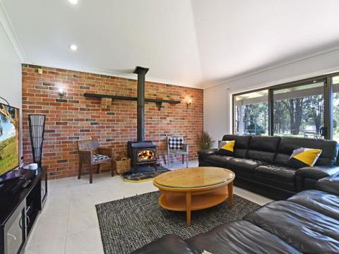 Just Listed Blaxlands Homestead The Very Best Location In The Valley Walk To Everything - Accommodation Port Macquarie 0