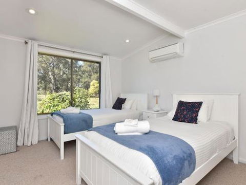 Just Listed Blaxlands Homestead The Very Best Location In The Valley Walk To Everything - Accommodation Port Macquarie 5