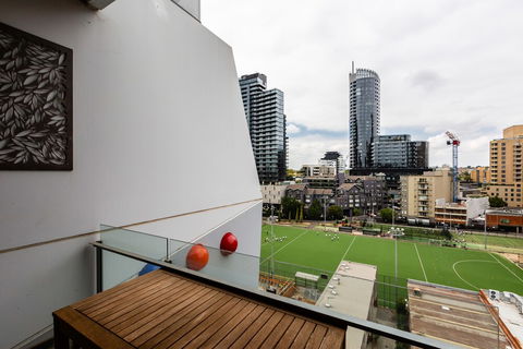 Sky 1 BDR South Yarra Apartment - Accommodation Port Macquarie 0