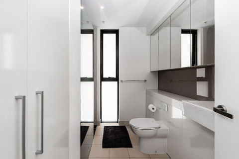 Sky 1 BDR South Yarra Apartment - Accommodation Port Macquarie 5