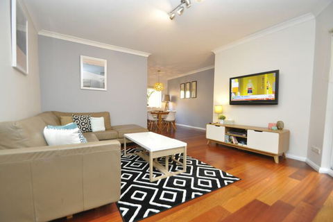Parramatta Lennox 2 Bedroom - Accommodation Port Macquarie 7