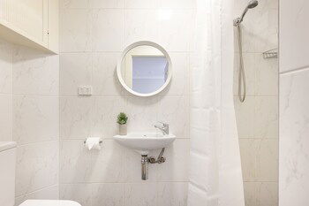 Ultimo 1 Bed. Furnished House W Parking - Accommodation Port Macquarie 5