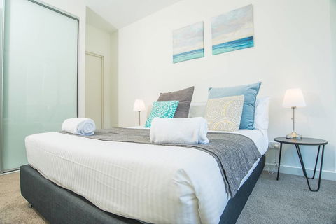 Modern And Chic Apartment Next To Parramatta Station - Accommodation Port Macquarie 4