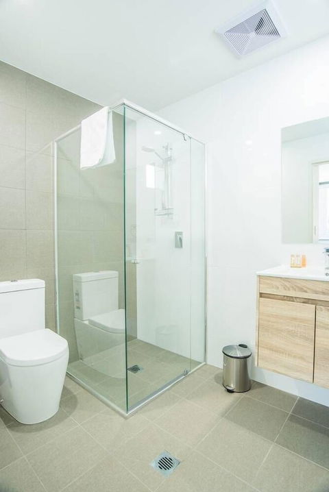 Modern And Chic Apartment Next To Parramatta Station - Accommodation Port Macquarie 1