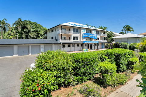 Cairns Reef Apartments & Motel - Accommodation Port Macquarie 2