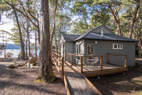 Lake St Clair Lodge - Accommodation Port Macquarie 0
