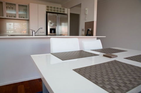 Foreshore Apartments - Accommodation Port Macquarie 2