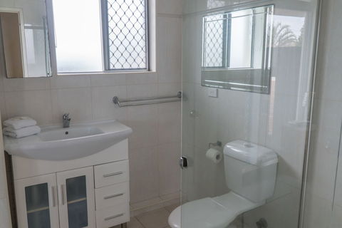 Foreshore Apartments - Accommodation Port Macquarie 4