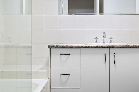 Foreshore Apartments - Accommodation Port Macquarie 5