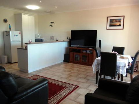 Close Encounters Bed & Breakfast - Accommodation Port Macquarie 3