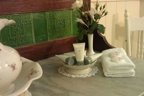 Touchwood Cottages - Accommodation Port Macquarie 7