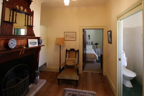 Christopher Halls Colonial Accommodation - Accommodation Port Macquarie 1