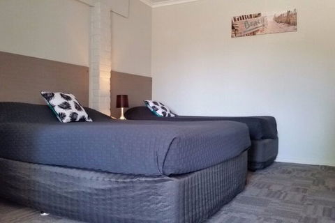 Foreshore Motel - Accommodation Port Macquarie 4