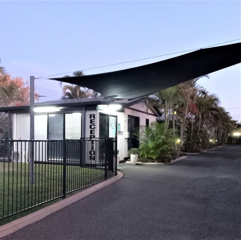 Emerald Motel Apartments - Accommodation Port Macquarie 1
