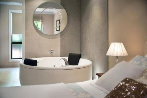 Ducks Bay - Accommodation Port Macquarie 0