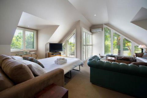 Ducks Bay - Accommodation Port Macquarie 4
