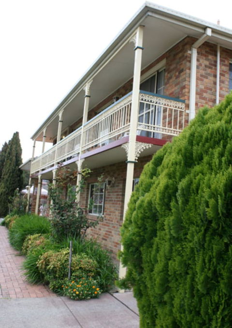Grand Manor Motor Inn - Queanbeyan - Accommodation Port Macquarie 1