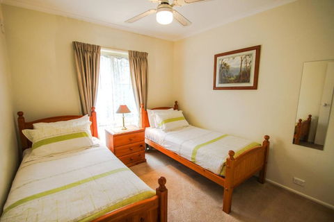 Silver Birches Holiday Unit 5 - Accommodation Port Macquarie 4