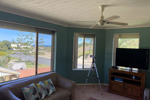 Whispering Palms - Accommodation Port Macquarie 3