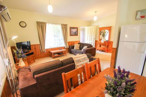 Silver Birches Holiday Unit 4 - Accommodation Port Macquarie 4