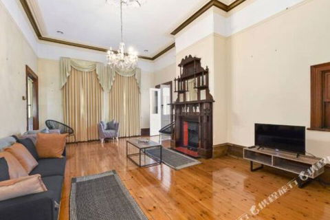 Rose Garden Spacious Family Home Near CBD - Accommodation Port Macquarie 1