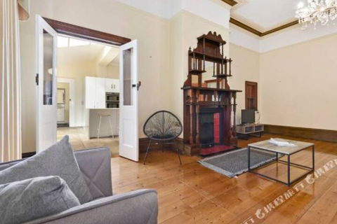 Rose Garden Spacious Family Home Near CBD - Accommodation Port Macquarie 3
