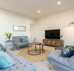 Luxury Four Bedroom Apartment - Accommodation Port Macquarie