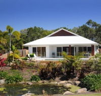4 Cascade Luxury House on Fairway - Accommodation Port Macquarie