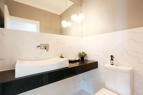 Figtree House - Accommodation Port Macquarie 4