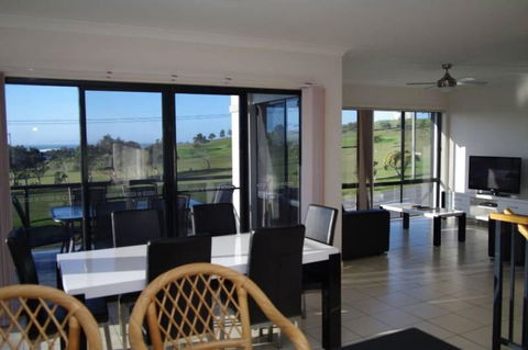 Dolphin Court 1 1 Gowing Street - Accommodation Port Macquarie 2