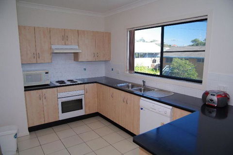 Dolphin Court 1 1 Gowing Street - Accommodation Port Macquarie 3