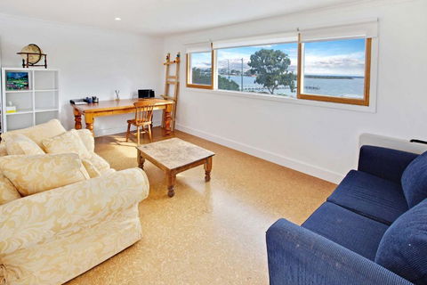Waterfront Sanctuary Raymond Island Getaway - Accommodation Port Macquarie 5