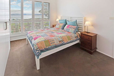 Waterfront Sanctuary Raymond Island Getaway - Accommodation Port Macquarie 3