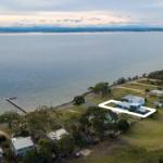 Waterfront Sanctuary Raymond Island Getaway - Accommodation Port Macquarie 0