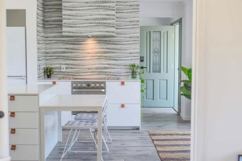 Quiet Pet Friendly Home 3 Houses To Beach Entry With Private Pool Walk To Shops - Accommodation Port Macquarie 0