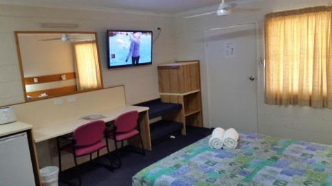 Sandcastle Motel Tin Can Bay - Accommodation Port Macquarie 3