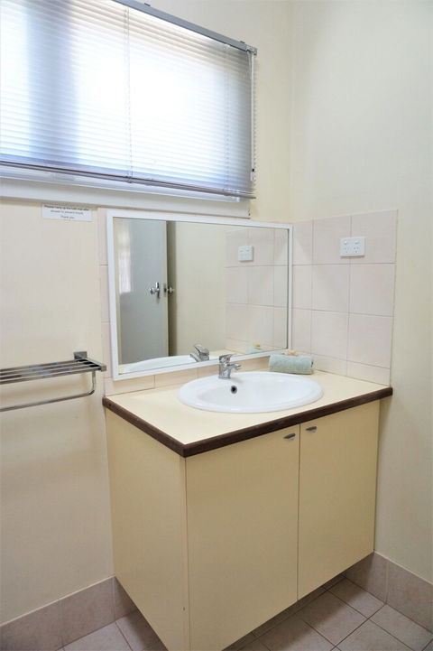 Exmouth Villas Unit 30 Large Undercover Deck For Entertaining - Accommodation Port Macquarie 0
