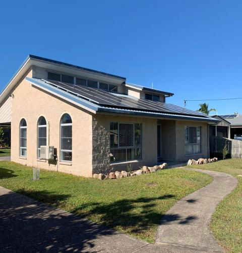 11 Anchovy Street Tin Can Bay Summer Haven Coastal Retreat - Accommodation Port Macquarie 0