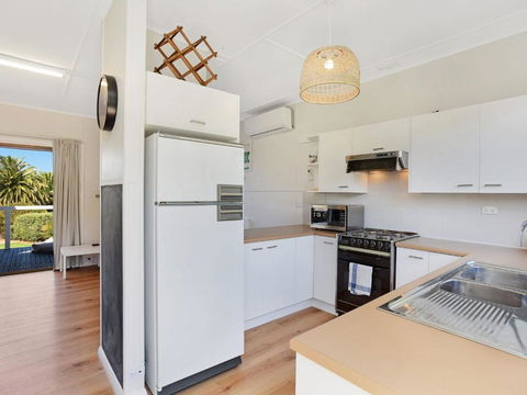 Scenic Shack 4 Scenic Way - Accommodation Port Macquarie 4