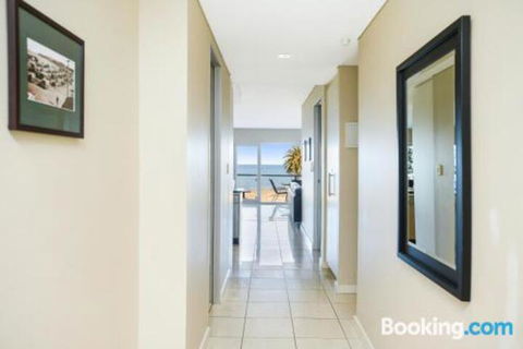 Bayline Beachfront Apartment No 4 - Accommodation Port Macquarie 0