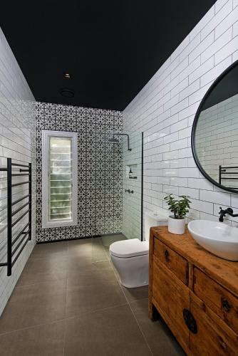 A Home Like Few Others - Accommodation Port Macquarie 3