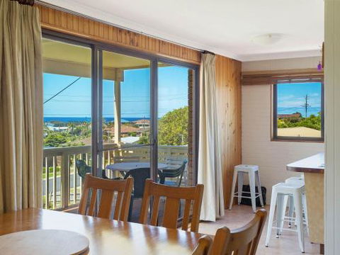 Williams Wonder Large Beach House - Accommodation Port Macquarie 5