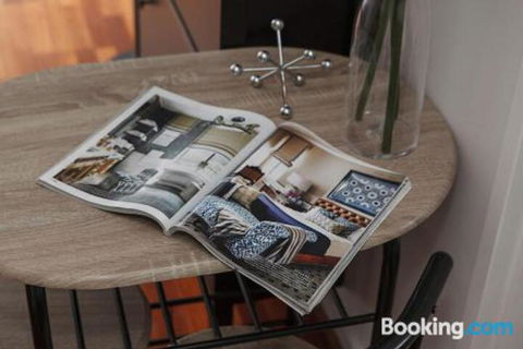 Heart Of Sandringham Apartment By Ready Set Host - Accommodation Port Macquarie 5